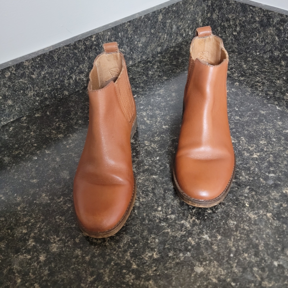 Madewell Ainsley Chelsea Boot size 7
